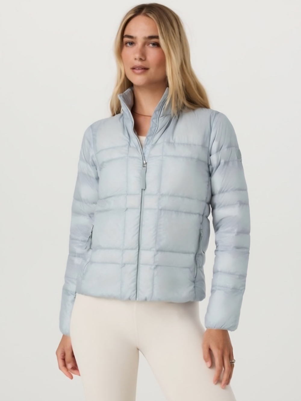 Vuori Women's Coordinate Packable Down Jacket size Small in Blue Haze